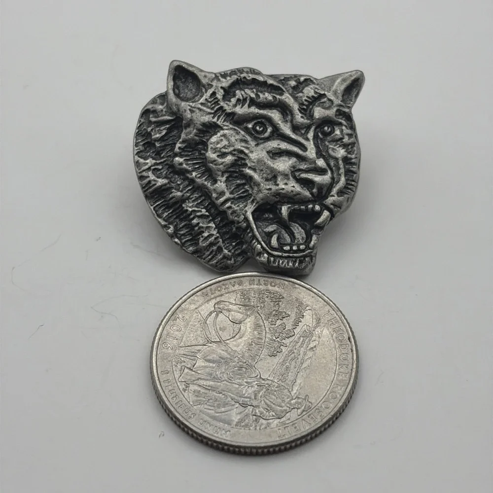 Vintage Pewter Tiger Head Lapel Pin‎ Heavy Detailed Animal Brooch Wild Cat